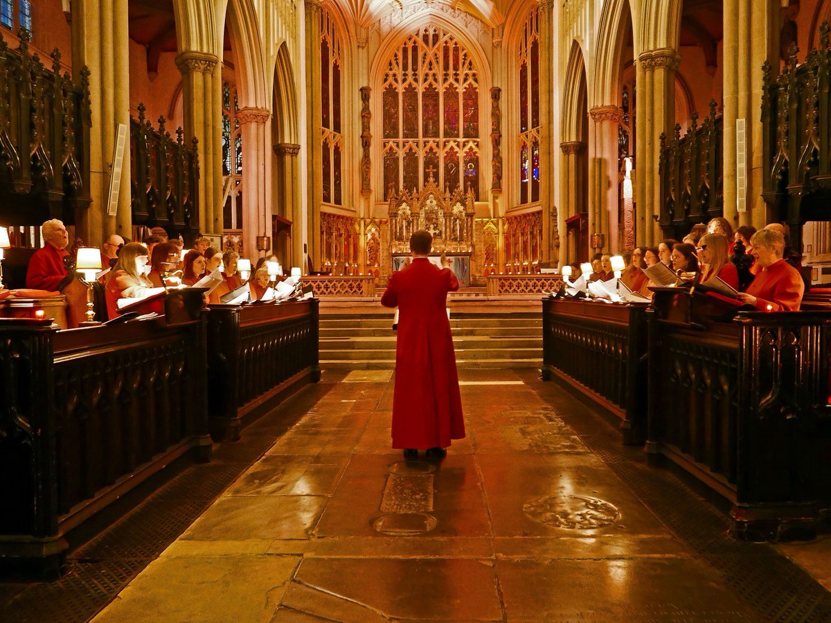 Lose yourself in choral splendour at our midweek Evensong service. The perfect space to breathe amid a busy week in the city.

Join us at 7pm this evening.