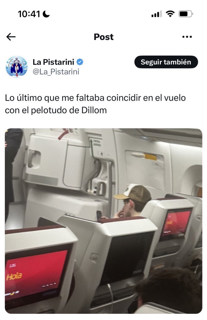SoyArgen's tweet photo. La Pistarini subió una foto haciéndose el canchero bardeando a Dillom en un vuelo, Dillom la vio en Twitter en el momento y lo encaró: “Ah mirá qué guapo sos, pelotudo”.

GRACIAS TWITTER 🚬🚬🚬 https://t.co/LxK38l7CHv