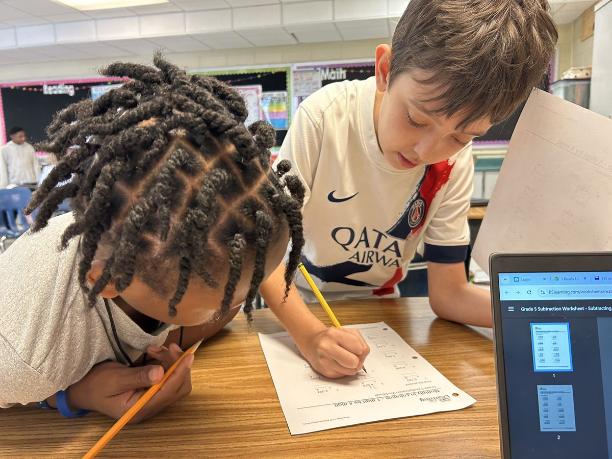 mooret6ej's tweet photo. Teamwork makes the dream work!!  #rnegreatthings https://t.co/7CkV4kd668