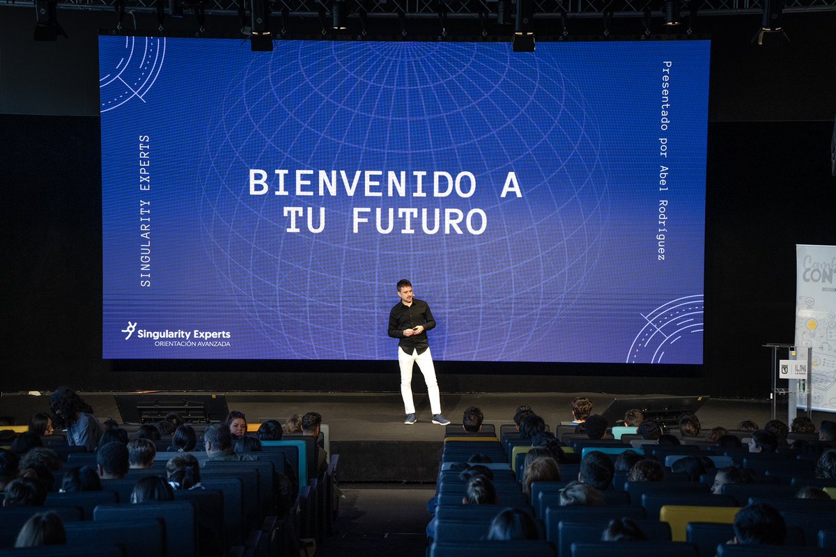 🚀 ¡Hoy arranca la Semana de la Ciencia y la Innovación en <a href="/LaNaveMadrid/">La Nave</a>! 🌌 

Hemos disfrutado de lo último en ciencia y tecnología con ponentes de primer nivel como <a href="/Perestupinya/">Pere Estupinyà</a> , <a href="/pedroalvera/">Pedro Alvera</a> , Abel Rodríguez y <a href="/BigVanCiencia/">Big Van Ciencia</a> ✅