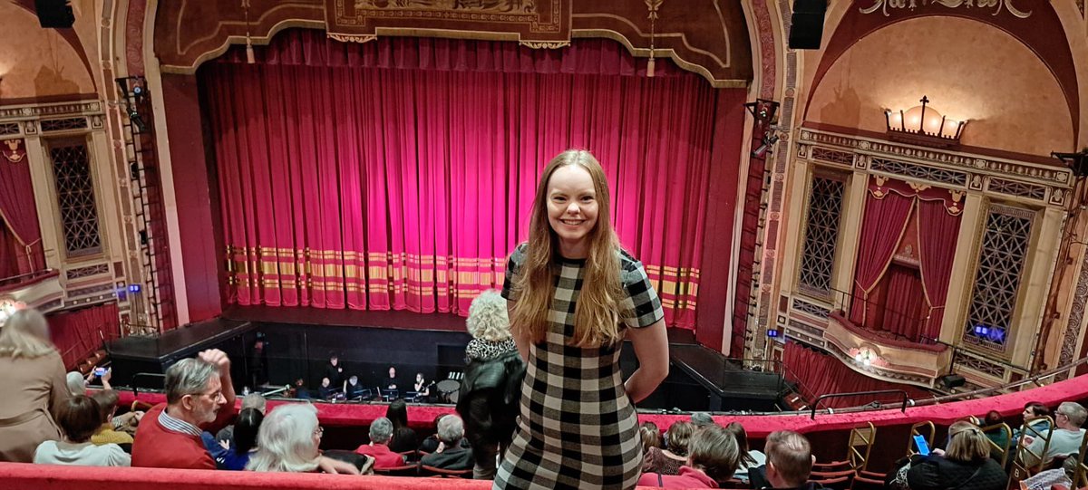 #monksdownempire💙 bonus points for being inside the theatre?