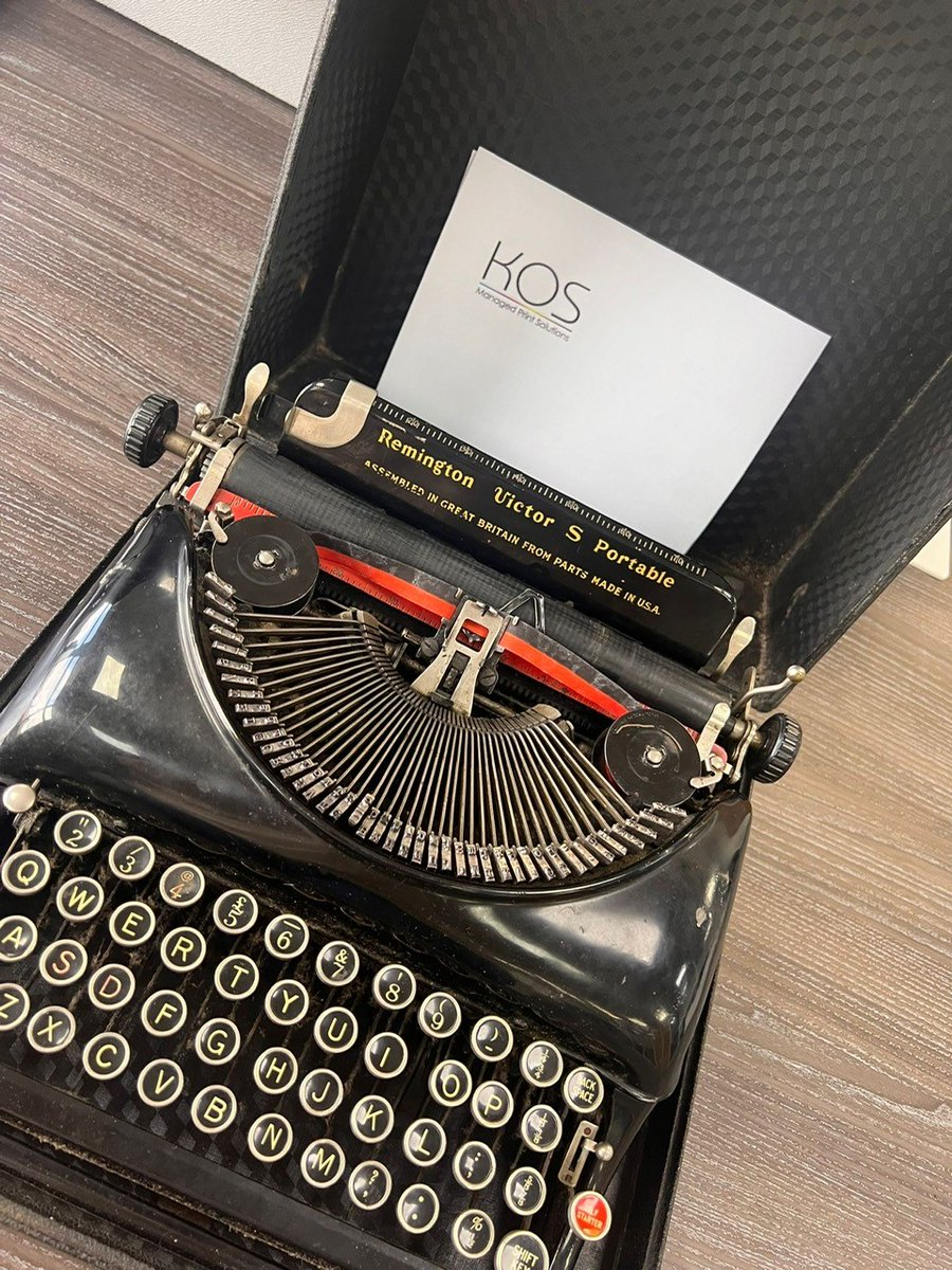 KingfisherOS's tweet image. A new bit of kit at KOS today!!! 
Our Engineer Graham brought in this stunning typewriter which is over 100 years old. 40 years ago Graham used to service this typewriter and was later gifting it from his customer 🥰

#LoveHistory #Typewritter #Remington