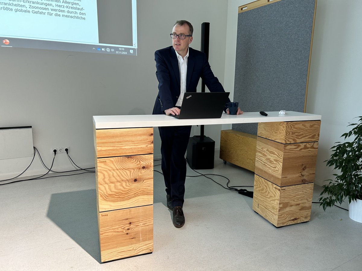 Unser INSIGHT TALKS HEALTH #5 im Impact Hub in #Dresden war ein voller Erfolg. Die lebhafte Diskussionsrunde zu Trends im #Gesundheitswesen, insbesondere #Digitalisierung, sorgte für einen spannenden Vormittag. <a href="/oliverdd/">Oliver Schenk</a> <a href="/futureSAX/">futureSAX</a> <a href="/AlexDierksMdL/">Alexander Dierks</a> <a href="/PaulaPiechotta/">Dr. Paula Piechotta MdB - auch auf Bluesky</a>