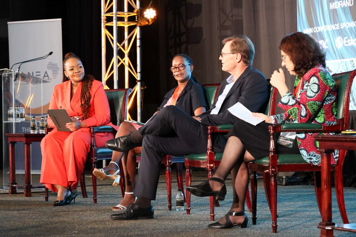 SANEANPC's tweet image. The Role of Leadership in Today’s VUCA world is a town hall with South Africa’s most senior leaders in energy: Cathy Mohlahlana is in conversation with Lisa Seftel, Volker von Widdern, and Lebo Mphahlele. 🌍💡

#SANEACon24 #EnergyLeadership