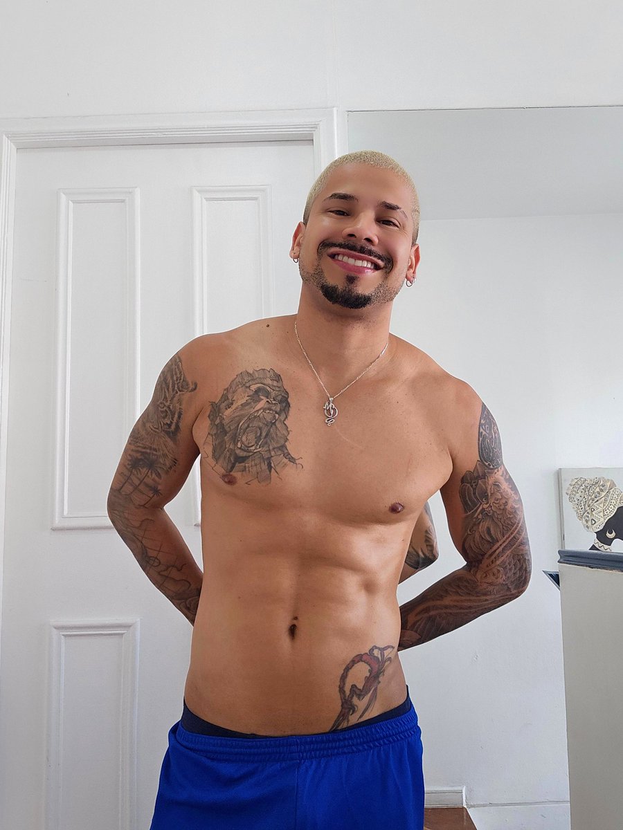 blayan007's tweet image. Bom día galerinha