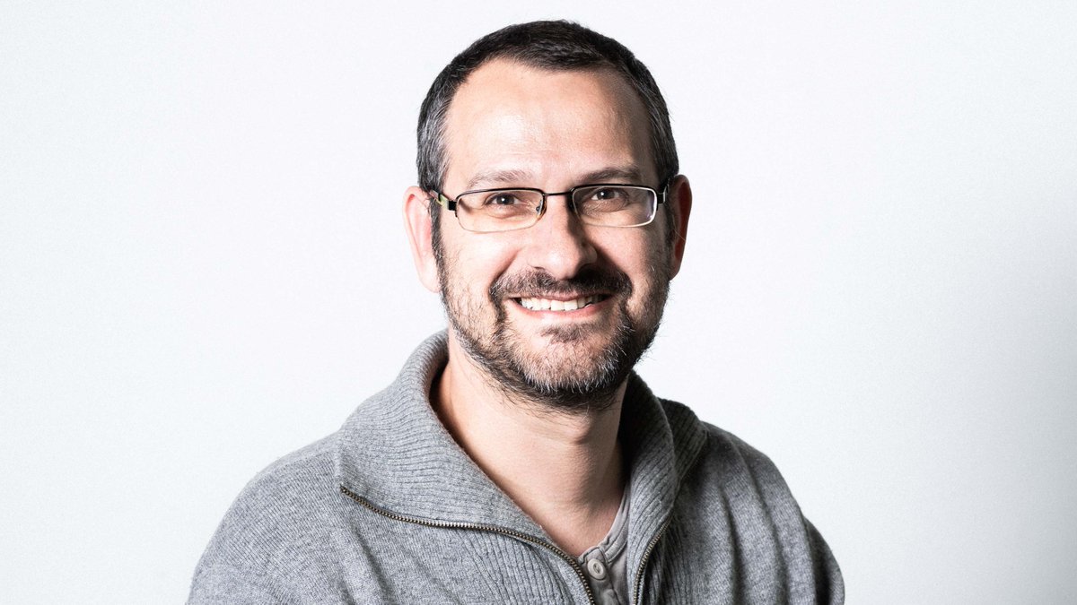 UPF Barcelona (@upfbarcelona) on Twitter photo #ProtagonistesUPF
<a href="/tmarquesbonet/">Tomas Marques-Bonet</a>, investigador principal de l’<a href="/IBE_Barcelona/">Institute of Evolutionary Biology (IBE)</a> i del <a href="/cnag_eu/">CNAG</a> i catedràtic i investigador ICREA del Departament de Medicina i Ciències de la Vida <a href="/UPFbiomed/">UPF Medicine and Life Sciences</a>, nou membre acadèmic de la Real Academia de las Ciencias
L'enhorabona! 🥳 #ProtagonistesUPF
<a href="/tmarquesbonet/">Tomas Marques-Bonet</a>, investigador principal de l’<a href="/IBE_Barcelona/">Institute of Evolutionary Biology (IBE)</a> i del <a href="/cnag_eu/">CNAG</a> i catedràtic i investigador ICREA del Departament de Medicina i Ciències de la Vida <a href="/UPFbiomed/">UPF Medicine and Life Sciences</a>, nou membre acadèmic de la Real Academia de las Ciencias
L'enhorabona! 🥳