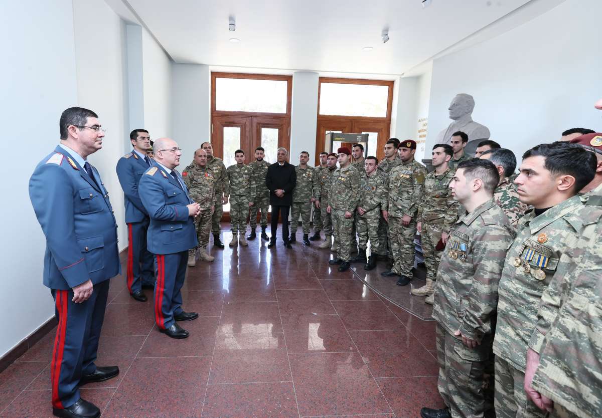 AzGomruk's tweet photo. Dövlət Gömrük Komitəsində 8 noyabr - Zəfər Günü münasibətilə tədbir keçirilib.

Ətraflı: https://t.co/q0JLqtibO1 https://t.co/zoQjx6tv6K