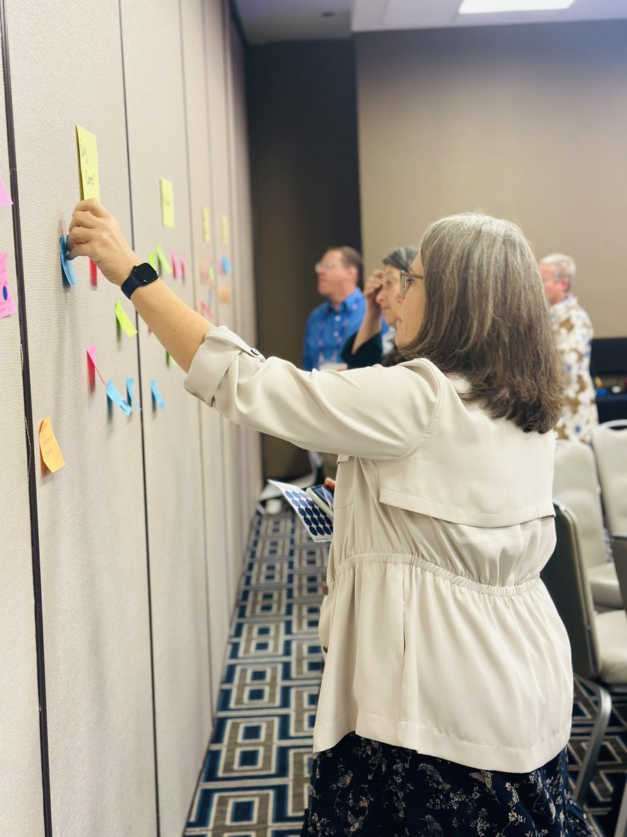 2Revolutions's tweet photo. Grateful for the chance to present and learn at the @Aurora_Inst Symposium! Energized by inspiring conversations and new connections—let’s keep pushing the boundaries of what’s possible in education! #Aurora24 #competencybasededucation #learnercenterededucation https://t.co/Fa64jW5TzO