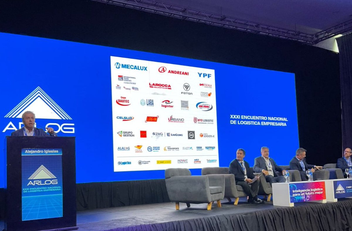 Junto a <a href="/Fabianyannone/">AFY</a>, presidente de <a href="/ARLOG_Asoc/">ARLOG Asociación Argentina de Logística Empresaria</a>, <a href="/HSanchezCelsur/">Hernan Sanchez</a>, presidente de <a href="/cedolarg/">CEDOL Logística</a> y Roberto Rivero, director de FADEEAC, damos la bienvenida a quienes gestionan la logística nacional reunidos en el XXXI ENCUENTRO NACIONAL DE LOGÍSTICA EMPRESARIA
#EncuentroARLOG