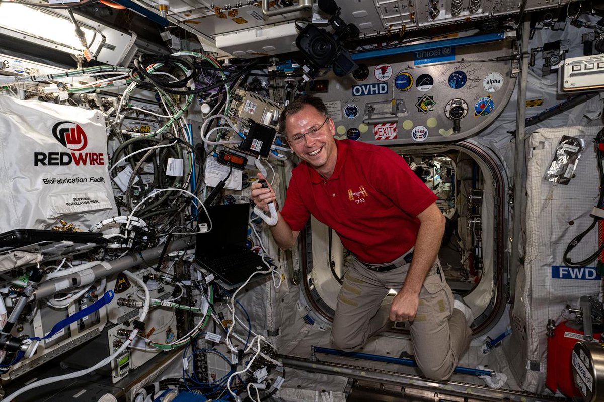 ISS Research (@iss_research) on Twitter photo Space is calling!
Students worldwide can contact astronauts in space using amateur radio. <a href="/ARISS_Intl/">ARISS - Amateur Radio on the ISS</a> has organized over 1700 events since 2000. Educational programs can now apply to host a ham radio event in 2025. Deadline, Nov 17. Learn more: go.nasa.gov/3UvIGFd Space is calling!
Students worldwide can contact astronauts in space using amateur radio. <a href="/ARISS_Intl/">ARISS - Amateur Radio on the ISS</a> has organized over 1700 events since 2000. Educational programs can now apply to host a ham radio event in 2025. Deadline, Nov 17. Learn more: go.nasa.gov/3UvIGFd