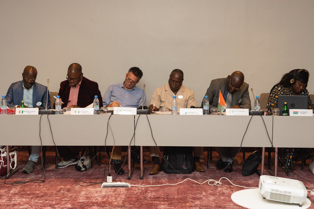 UE au Sénégal tweet media