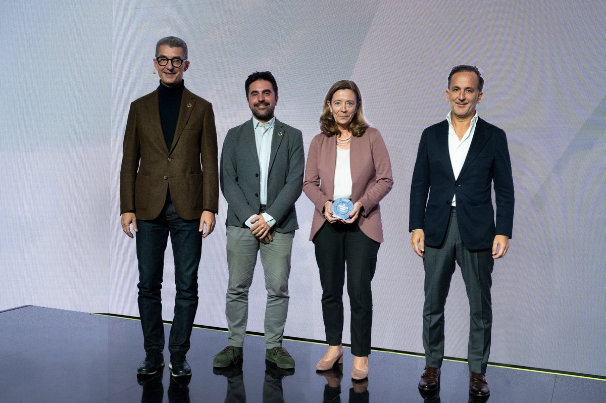 BASF_ES's tweet photo. Accésit Divulgación: @CEOE_ES. 👏 ¡Felicidades por vuestra labor! https://t.co/u9fh7rKsbq