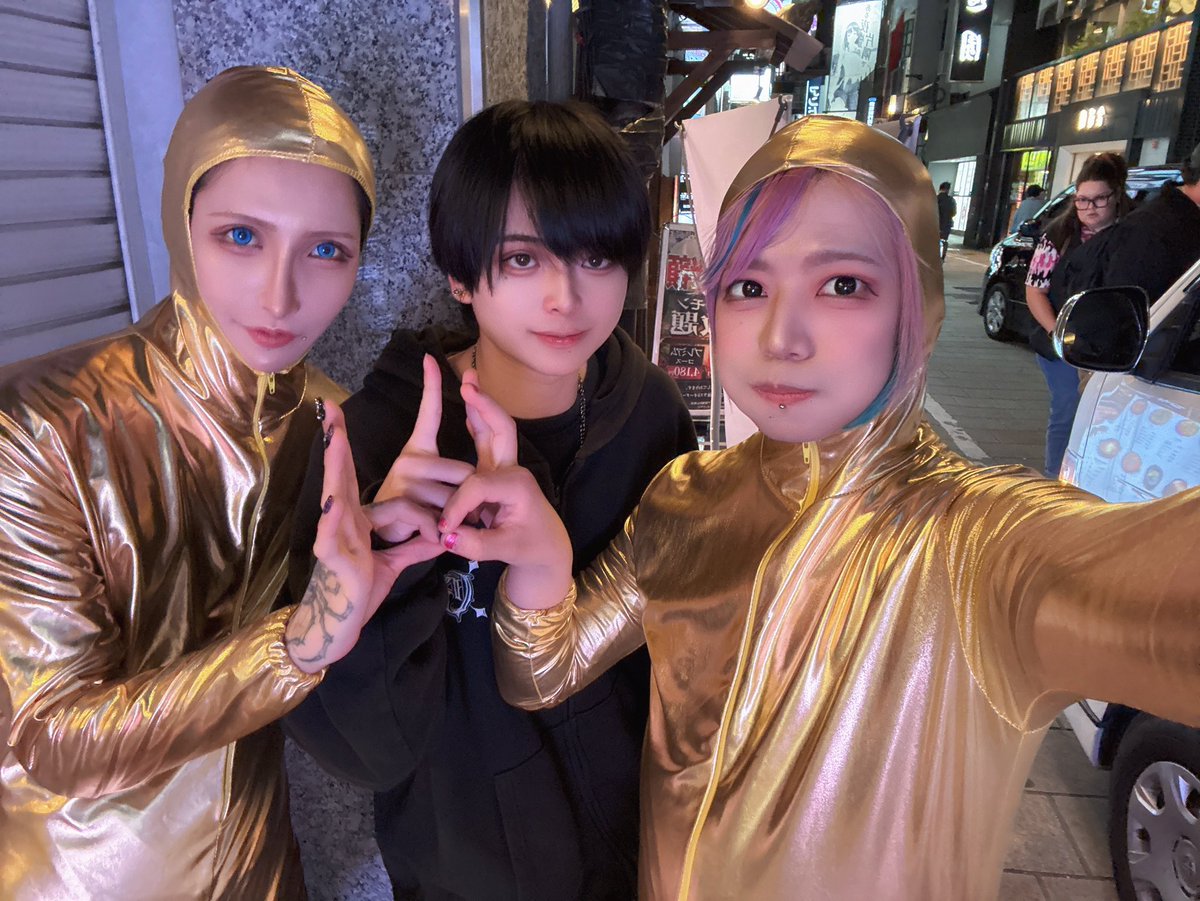 lukeds__'s tweet photo. おきんたまぼーいずの方々と写真を撮って頂きました！第一���｢本物だ！｣って声出た https://t.co/4RDfzQwfdF