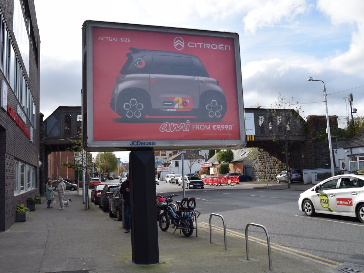 PMLGroup's tweet photo. No, really, that's how big the @CitroenIreland Ami actually is! 🚗

The 100% electric quadricycle has had its unique size highlighted across the Outdoor landscape, drawing attention with its compact proportions

✏️@Bloomadv &amp; PML

#BeMoreNow https://t.co/5KR8lK8xys