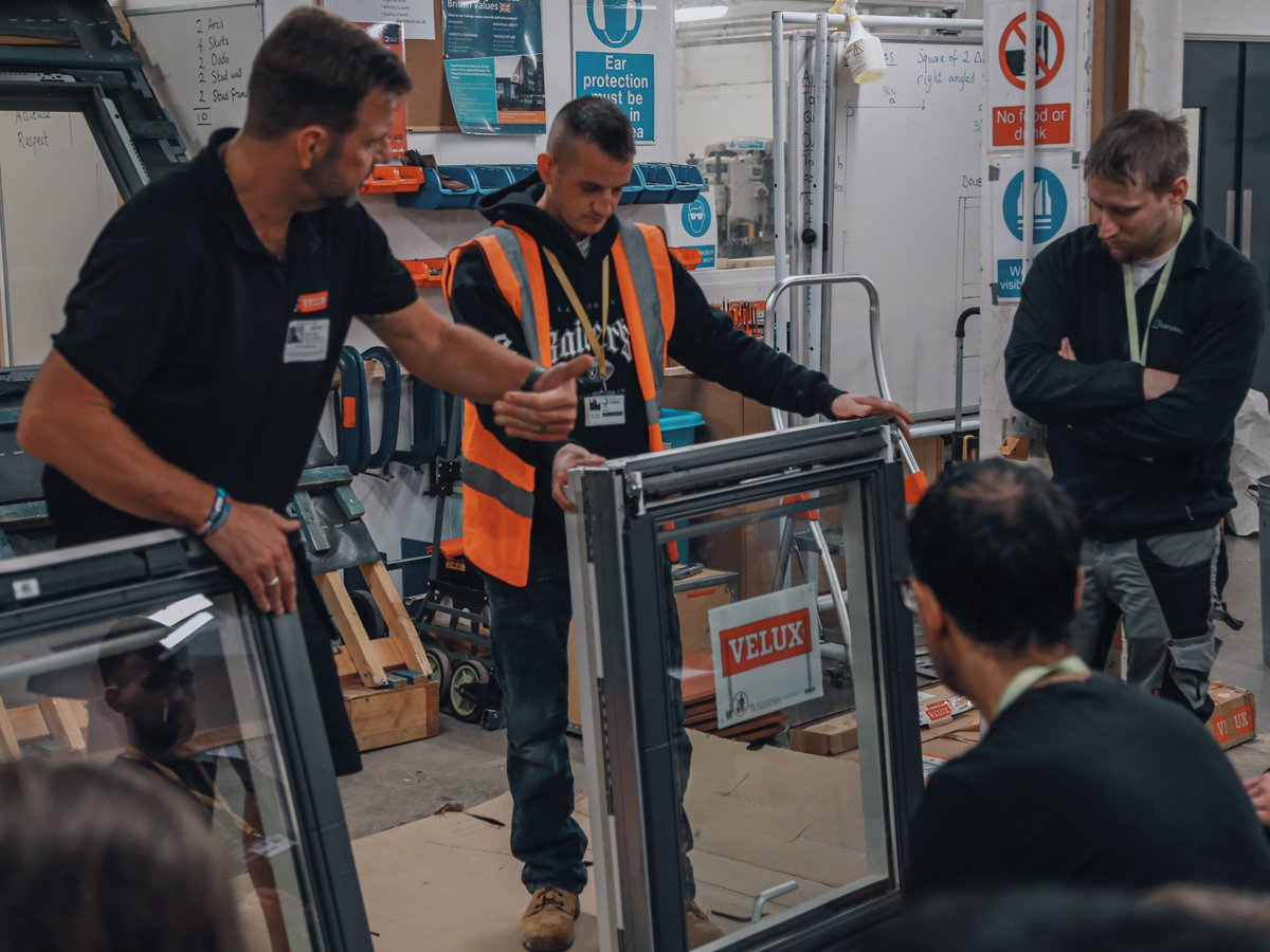Our students enjoyed an inspiring visit from @VELUX ! 

They got a demonstration of solar-panel window installation, with some students even joining in on the action.

Join our upcoming Open Day next Saturday!  openmylink.in/LGsih

#Joinery