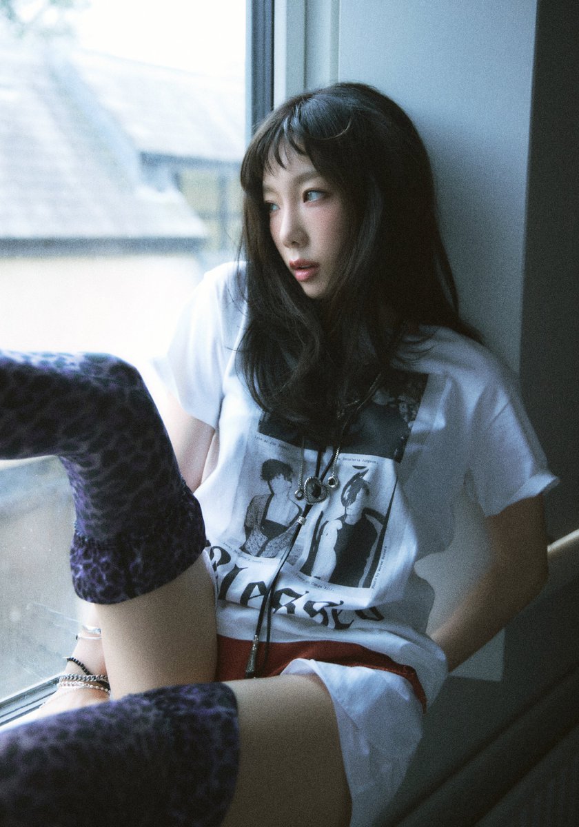 TAEYEONsmtown's tweet image. TAEYEON 태연 'Letter To Myself' From. TAEYEON 2 - Teaser Images 

TAEYEON 태연 The 6th Mini Album 〖Letter To Myself〗 
➫ 2024.11.18 6PM KST
💿 taeyeon.lnk.to/letter_to_myse… 

#태연 #TAEYEON 
#LetterToMyself #TAEYEONLetterToMyself
#소녀시대 #GirlsGeneration