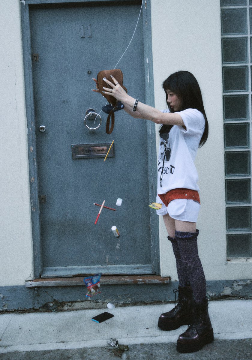 TAEYEONsmtown's tweet image. TAEYEON 태연 'Letter To Myself' From. TAEYEON 2 - Teaser Images 

TAEYEON 태연 The 6th Mini Album 〖Letter To Myself〗 
➫ 2024.11.18 6PM KST
💿 taeyeon.lnk.to/letter_to_myse… 

#태연 #TAEYEON 
#LetterToMyself #TAEYEONLetterToMyself
#소녀시대 #GirlsGeneration