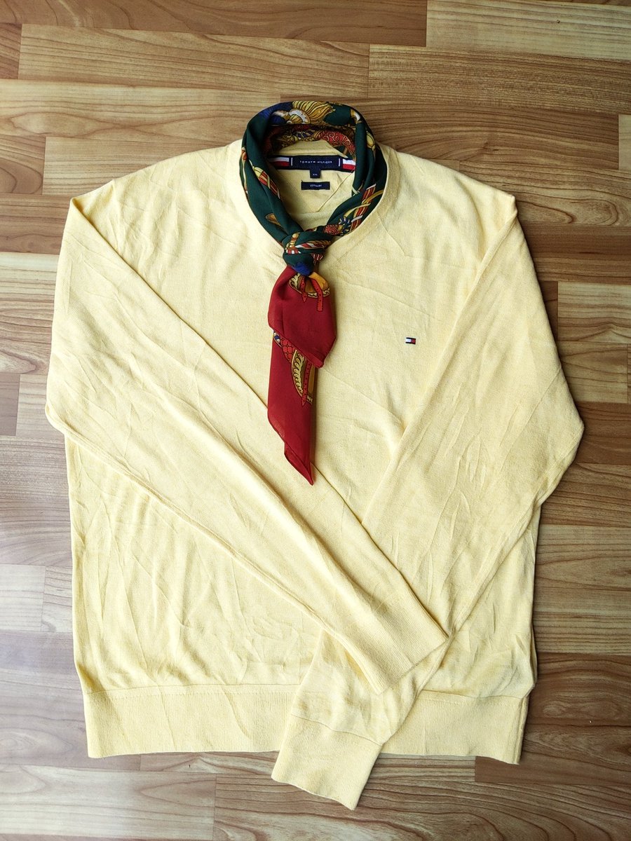 FormalSo1's tweet photo. Pull Tommy 
2XL https://t.co/5fJmBrbN89