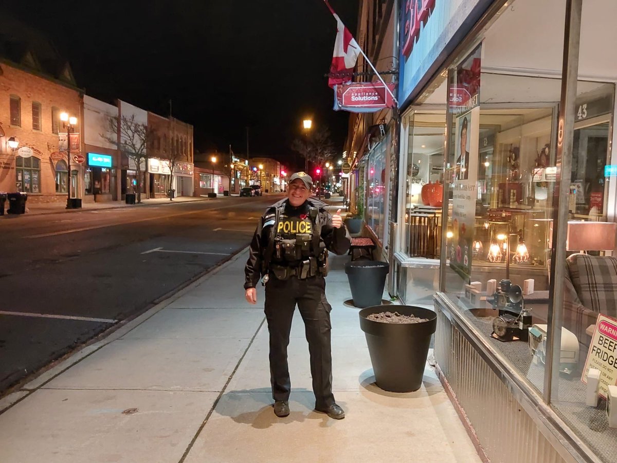 OPP_CR's tweet image. #NottyOPP officer PC Rogers was out on #footpatrol last night for #CPWeek2024 ensuring all businesses were secure. #CrimePrevention  #safety ^mc