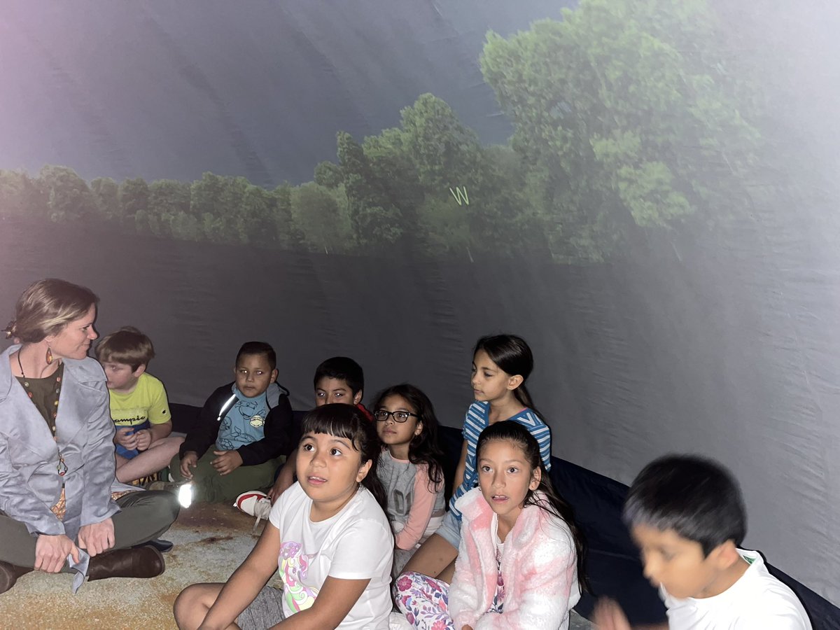 Loving visiting the mobile planetarium with our 2nd graders! <a href="/SCEBulldogs/">SCE</a> <a href="/SouthwardIn2nd/">𝙼𝚒𝚜𝚜 𝚂𝚘𝚞𝚝𝚑𝚠𝚊𝚛𝚍</a> #BulldogStrong