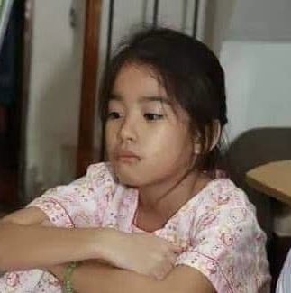“di natin sila bati”                  “okay” *sniffs*