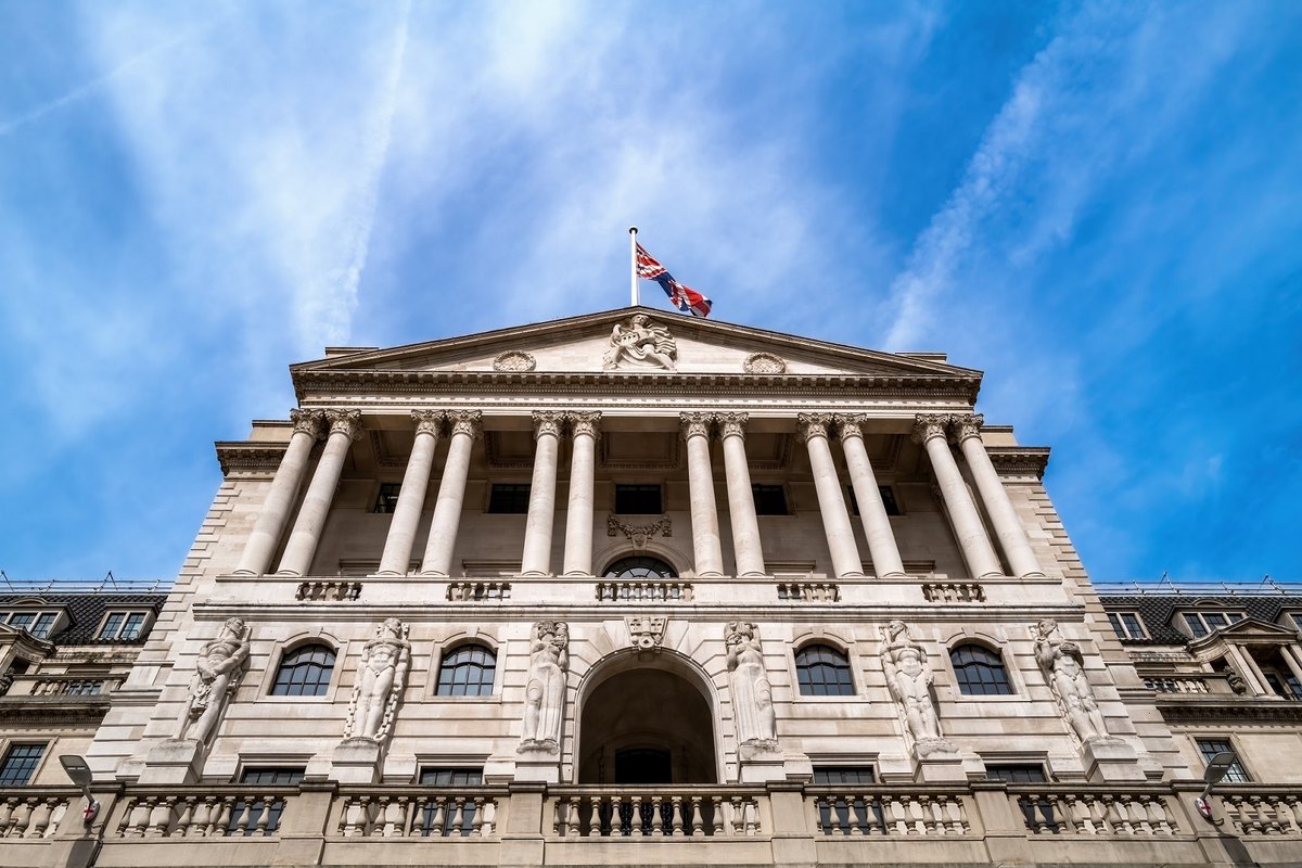 Salford Uni News (@salforduninews) on Twitter photo In light of the <a href="/bankofengland/">Bank of England</a> cutting #interestrates today, Dr Tony Syme, macroeconomic expert <a href="/salfordbizsch/">Salford Business School</a>, shares his thoughts.
🏦Hit the link to find out more: salford.ac.uk/news/expert-co… #UKeconomy In light of the <a href="/bankofengland/">Bank of England</a> cutting #interestrates today, Dr Tony Syme, macroeconomic expert <a href="/salfordbizsch/">Salford Business School</a>, shares his thoughts.
🏦Hit the link to find out more: salford.ac.uk/news/expert-co… #UKeconomy