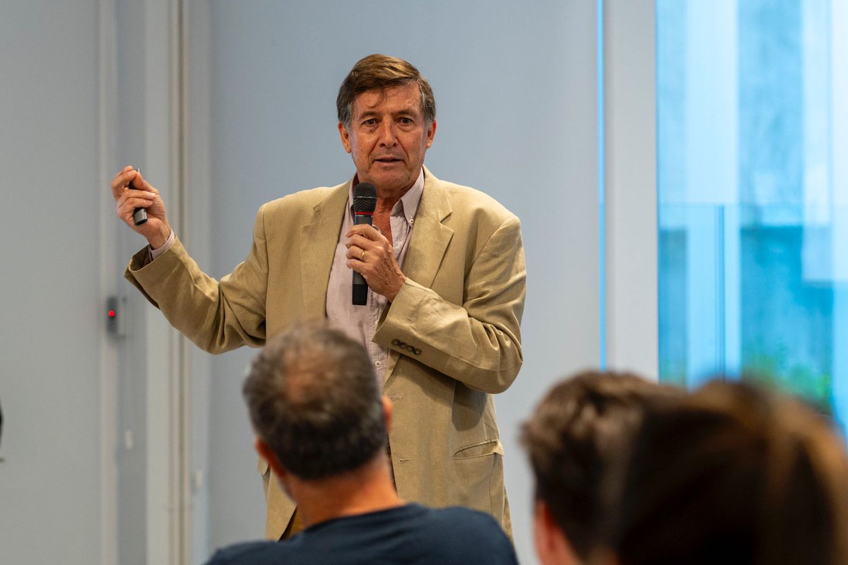 En el marco de la Semana Flama compartimos junto a <a href="/CarlosBecco/">Carlos Becco</a>  la presentación de su libro. 
Excelente jornada que nos permitió repensar la agricultura 🌱