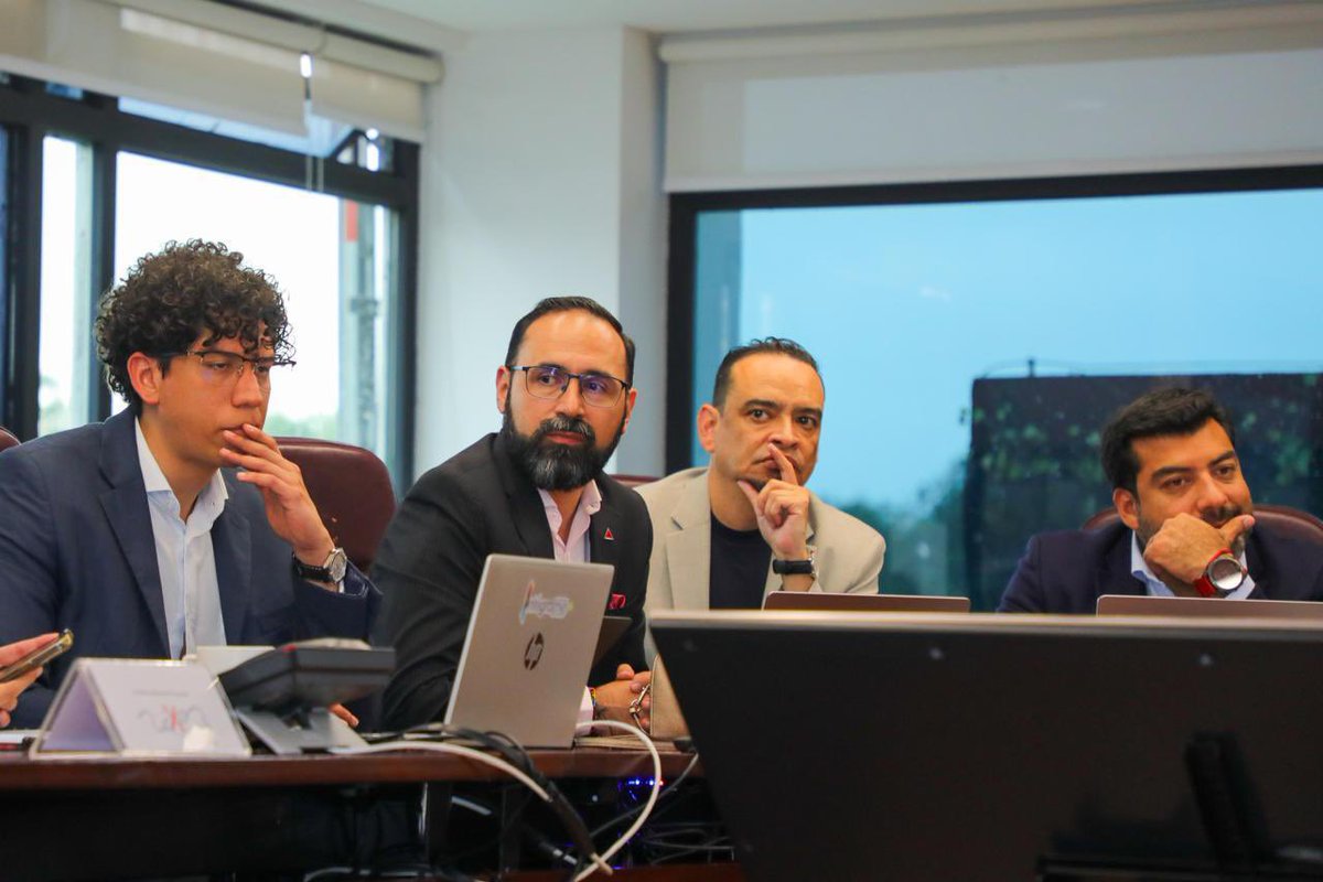 Andrés Camacho M. (@andrescamachom_) on Twitter photo Desde el <a href="/MinEnergiaCo/">Minenergía</a>, lideramos el Puesto Unificado de Mando - PMU de gas con la participación de la <a href="/ANHColombia/">Agencia Nacional de Hidrocarburos - ANH</a>, la <a href="/sicsuper/">Superintendencia de Industria y Comercio 🇨🇴</a>, la <a href="/Superservicios/">Superservicios</a>, la <a href="/UPMEOficial/">Unidad de Planeación Minero Energética - UPME</a>, la <a href="/comisioncreg/">@ComisionCREG</a>, el Gestor del Mercado de Gas, <a href="/ECOPETROL_SA/">Ecopetrol</a>, <a href="/NaturgasCol/">Naturgas</a> y sus afiliados, con el fin asegurar Desde el <a href="/MinEnergiaCo/">Minenergía</a>, lideramos el Puesto Unificado de Mando - PMU de gas con la participación de la <a href="/ANHColombia/">Agencia Nacional de Hidrocarburos - ANH</a>, la <a href="/sicsuper/">Superintendencia de Industria y Comercio 🇨🇴</a>, la <a href="/Superservicios/">Superservicios</a>, la <a href="/UPMEOficial/">Unidad de Planeación Minero Energética - UPME</a>, la <a href="/comisioncreg/">@ComisionCREG</a>, el Gestor del Mercado de Gas, <a href="/ECOPETROL_SA/">Ecopetrol</a>, <a href="/NaturgasCol/">Naturgas</a> y sus afiliados, con el fin asegurar