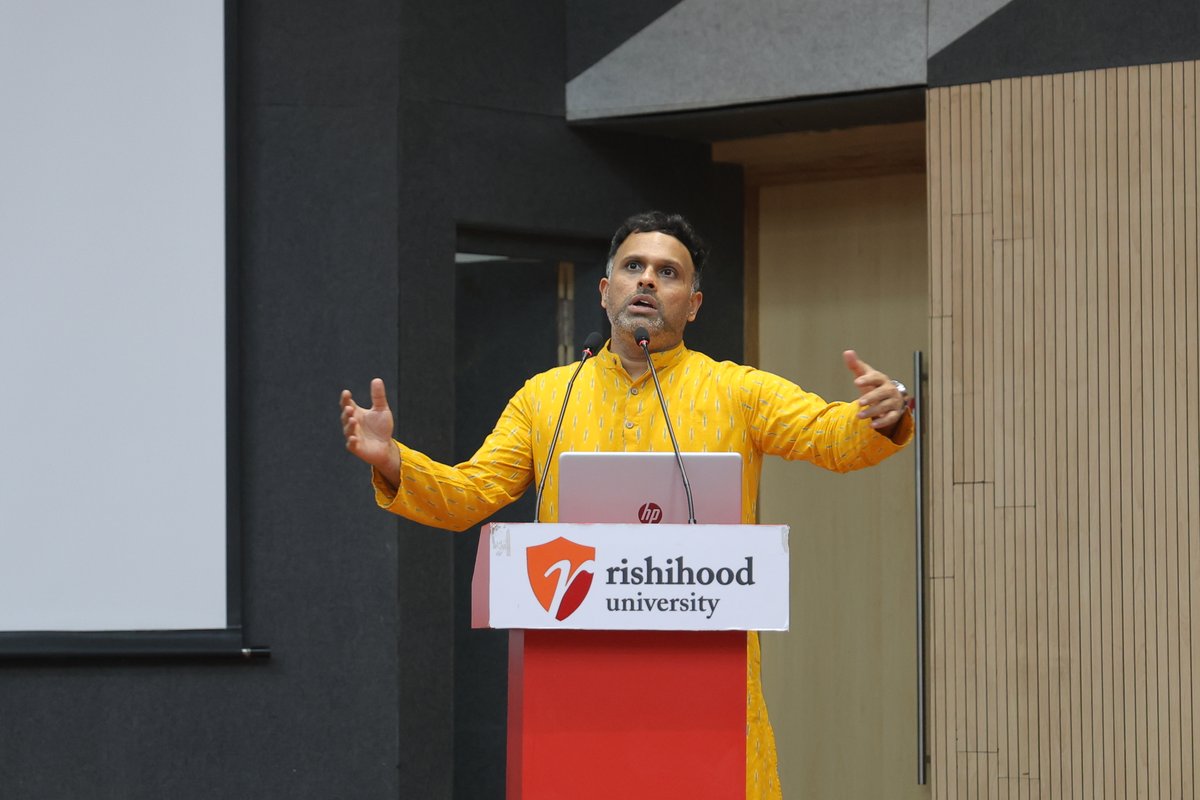 rashtramspl's tweet photo. Prof. Chaulia was a guest speaker at PBC 2016!
To watch his session on “Doctrine of Foreign Policy” click here: https://t.co/KRup3snRJa
#InternationalRelations #Diplomacy #StrategicRelations #RashtramSchool #BeAndMake #PublicPolicy #PolicyLeadership https://t.co/3uoigwvY0w