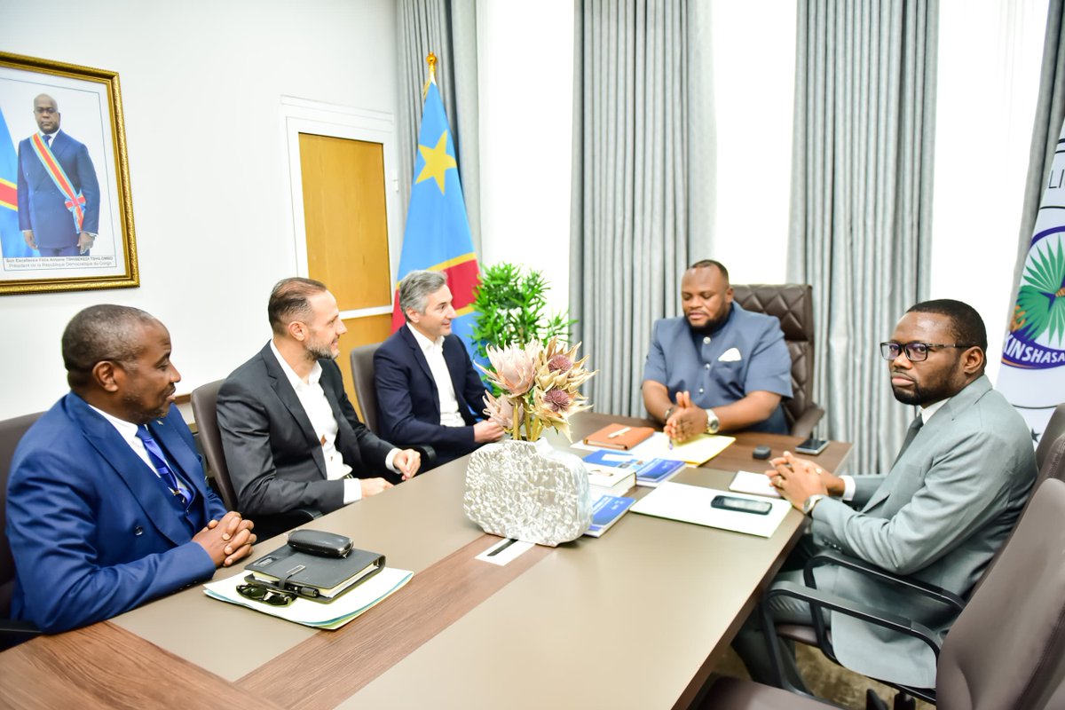 Nous renforçons notre engagement pour une Kinshasa plus propre en soutenant le groupe industriel Angel dans son ambition de recycler jusqu’à 3 000 tonnes de déchets plastiques par mois. Cette initiative vise à promouvoir l’économie circulaire et à assainir durablement la ville,