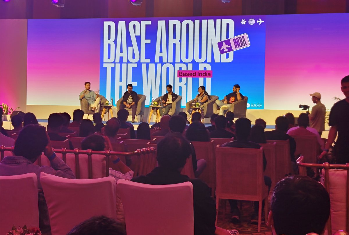 rayaa009's tweet image. &quot;we&apos;re the next billion!&quot; #basedaf