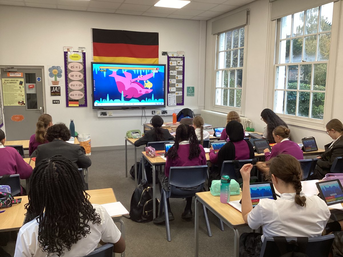 BGS_MFL's tweet photo. #BGSGerman #BGSYear7 concentrating and collaborating: trying hard not to get swallowed in preparation for the end of unit tests! #BGSbold https://t.co/ymjVUqWtUa