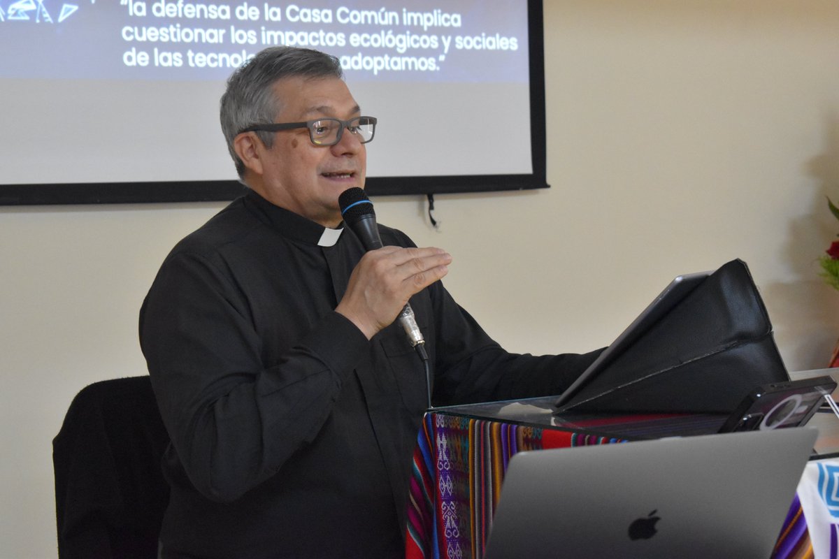 repam_amazonia's tweet image. El Comité Ampliado de Comunicación de la Repam se reunió del 2 al 5 de noviembre, en Quito, Ecuador. Este espacio reúne al Núcleo de Comunicación para la Transformación Social de REPAM con el propósito de fortalecer, articular y desarrollar procesos comunicativos.

#repam10años