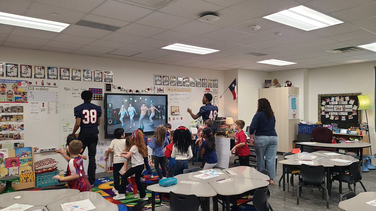 ChandlerLibrary tweet media