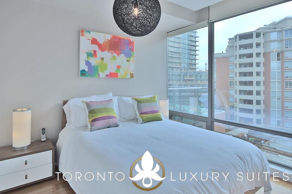 Welcome Noble! This spacious 700+ sq ft 1-bedroom suite features a large east-facing balcony on Yorkville Avenue. With 9-foot ceilings, granite countertops and stainless steel appliances, plus easy access to the TTC, it’s a perfect urban retreat. 

#Yorkville #torontoluxurysuites