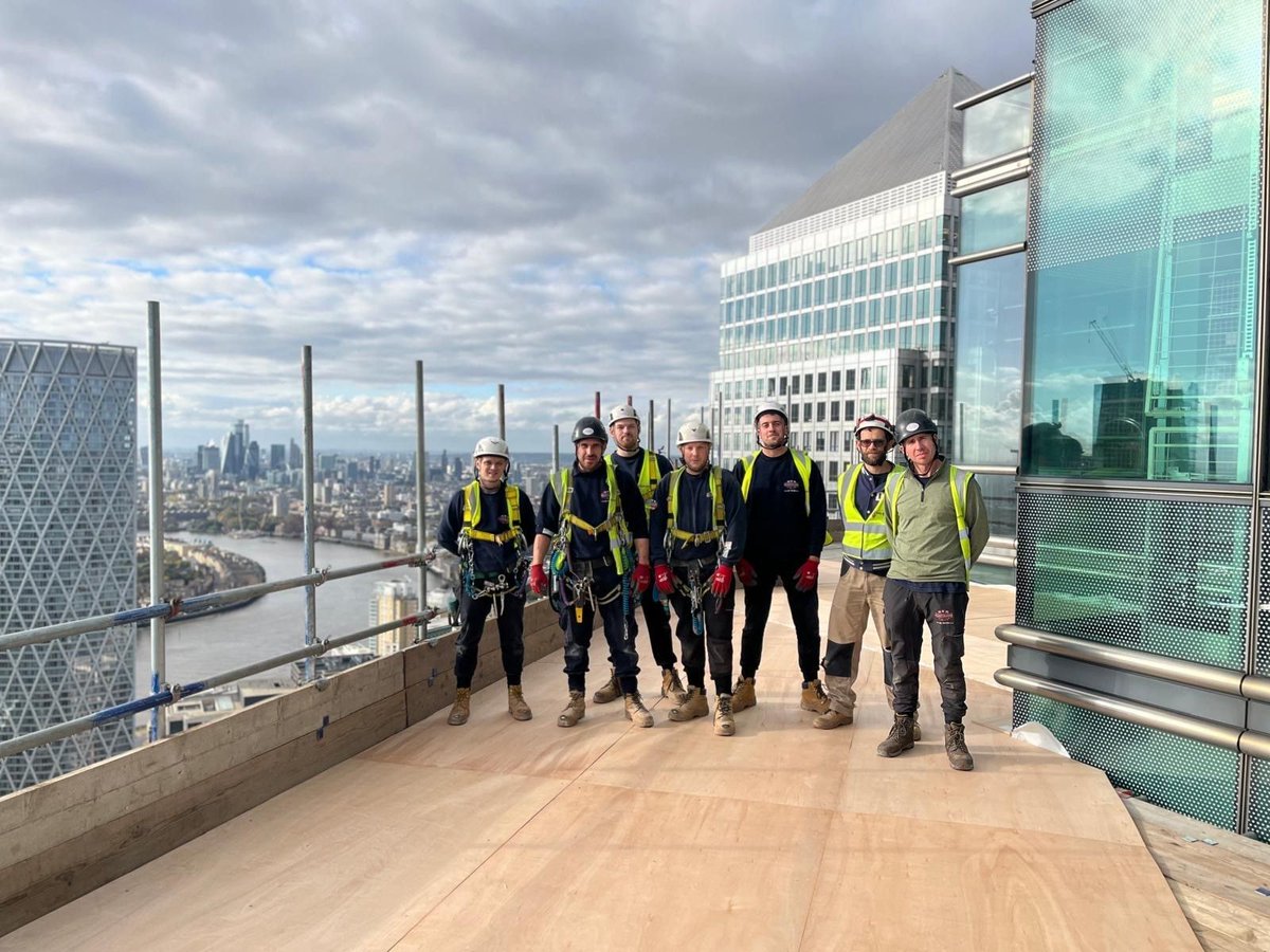 Didn't think we could get any higher?🌤️ 

We have now begun our external cantilevered scaffold works on Level 39, ready for works to be installed on Level 40!

Well done to our incredible team over at London Tower Project!🏙️ 

#WeAreGKR #BetterFuture #Scaffold #Construction