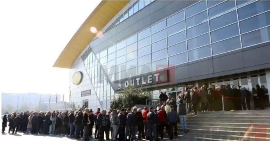 Сања Божиновска полесно извади бугарски пасош, отколку луѓето ваучер за клими да земат 🤣