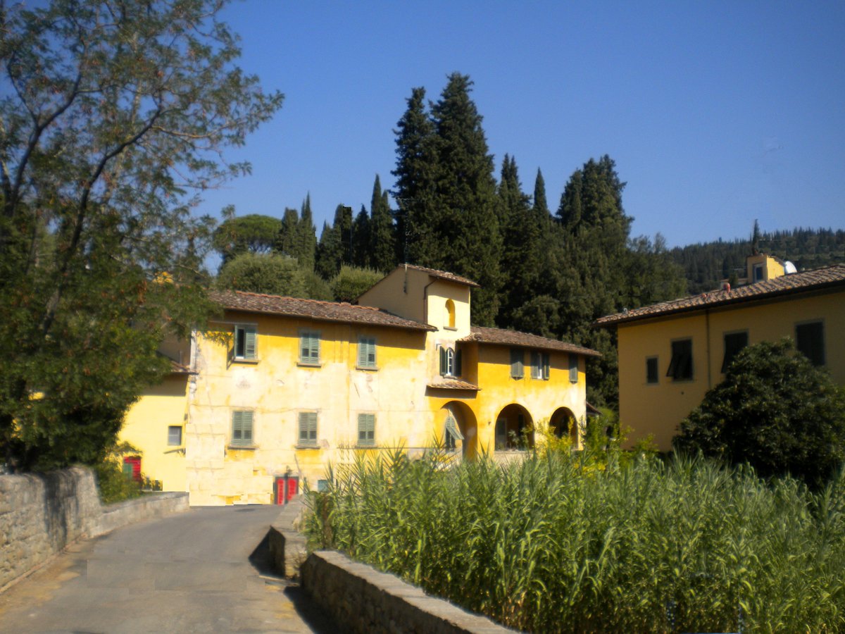 #SomethingBeautiful a farmhouse in Italy