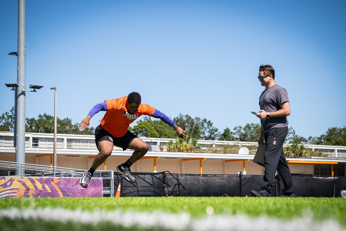 DashrMPS's tweet image. 🚀 Take your training to the next level! Dashr systems is here to elevate your performance with cutting-edge electronic timing technology. Say goodbye to human error and hello to precision. Are you ready to smash your personal bests? #PerformanceUpgrade #ElectronicTiming #Dashr