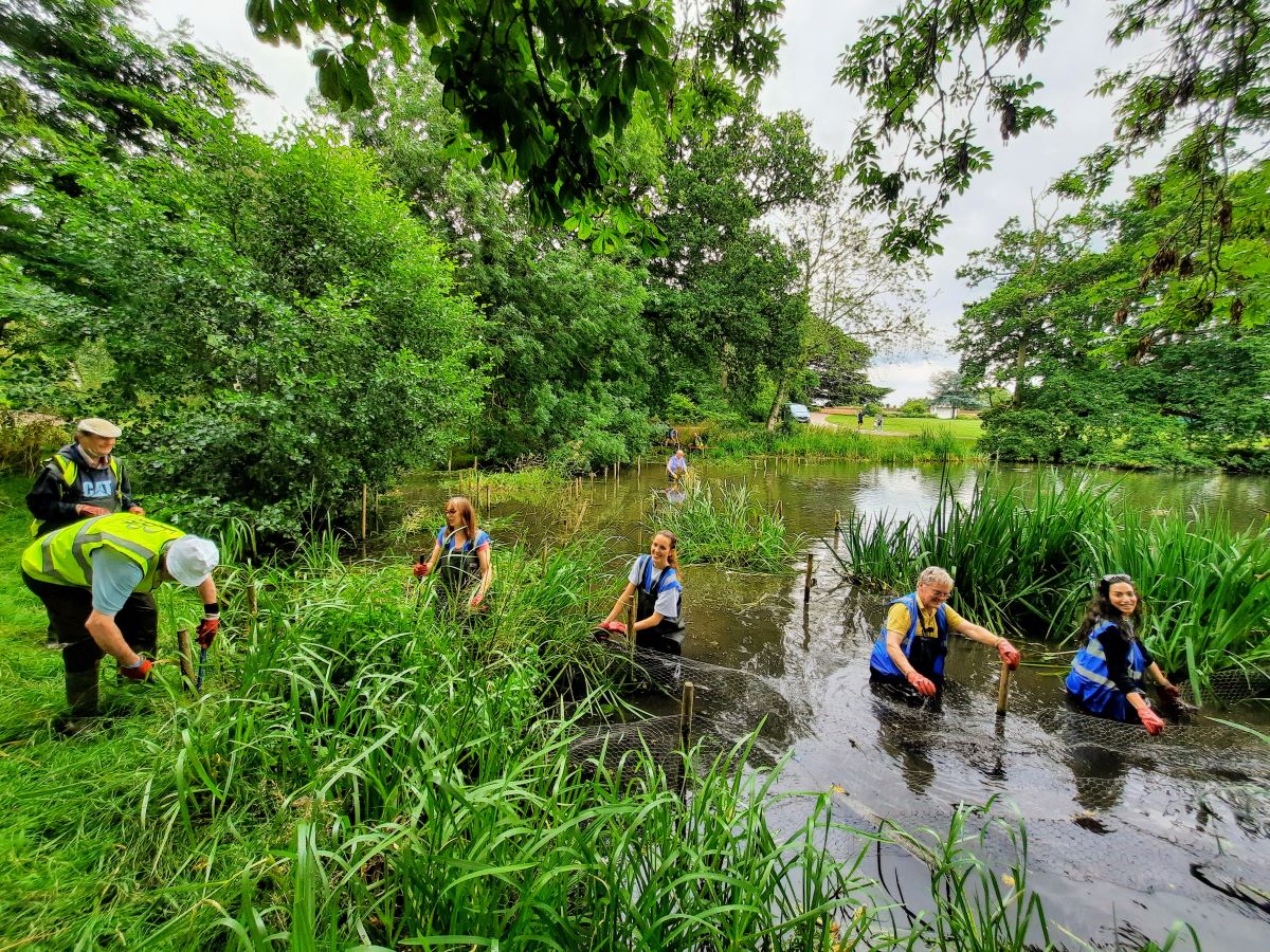 💦Join our 'Leading Action for Healthy Rivers' free course to become a River Action Leader and play a proactive role in protecting and restoring your local river. 

📍14th and 17th of Nov, Welsh Harp Education Centre. 

Register here: ow.ly/AtOz50U1fmE

#thames21