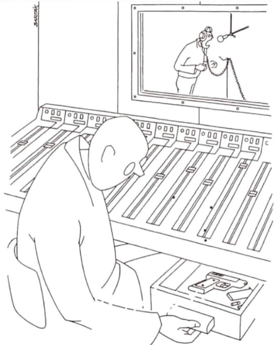 Andrew Hulshult tweet media