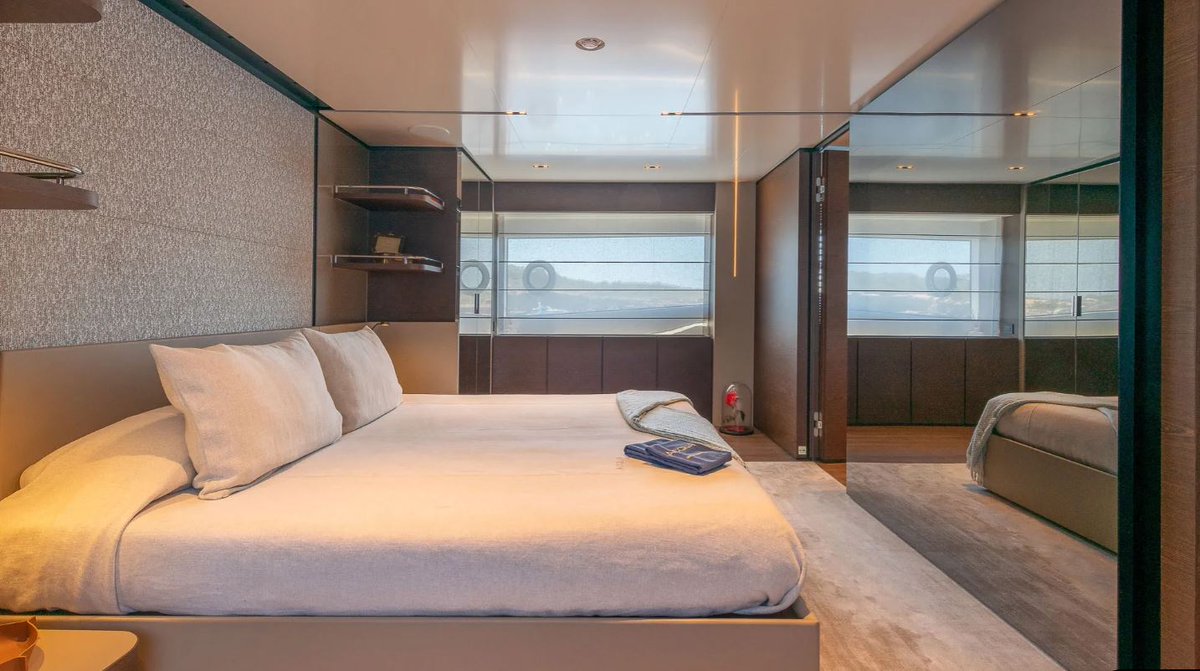 RoyaleOceanic's tweet photo. 🌴 Superyacht private charter - Cruise the beauty of the Spanish Balearic Islands 🌴
🚢 This Custom Line yacht charter is stylish and meticulous offering a layout of 5 luxurious staterooms sleeping up to 11 guests #familyyacht #lushlocations #dreamdestinations #superyachtcharters https://t.co/RhxftpJI3Y