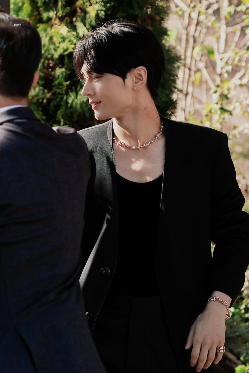 jongseongsfilm's tweet image. he’s TOO unreal