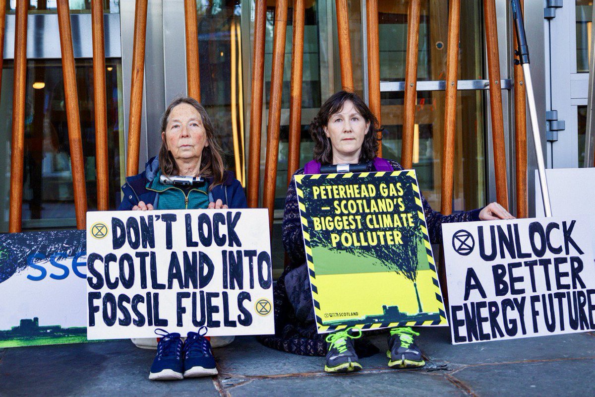 XRUK_Actions (@xruk_actions) on Twitter photo #ExtinctionRebellion activists from <a href="/ScotlandXr/">Extinction Rebellion Scotland</a> lock on at the Scottish Parliament in Edinburgh in protest against the proposed new gas power station in #Peterhead
Don’t Lock Scotland into #FossilFuels! 
#StopCarbonCaptureScam #ExtinctionRebellion activists from <a href="/ScotlandXr/">Extinction Rebellion Scotland</a> lock on at the Scottish Parliament in Edinburgh in protest against the proposed new gas power station in #Peterhead
Don’t Lock Scotland into #FossilFuels! 
#StopCarbonCaptureScam