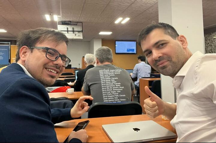 🔥Balint Bicski and <a href="/pkrdrn/">Adrian</a> Adrian Pekar at CNSM Conference presenting their research: 
Early Detection of Network Service Degradation: An Intra-Flow Approach