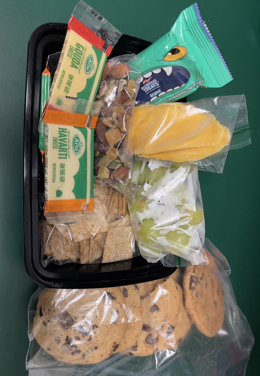 CoachDavisinPE's tweet image. When your coworker surprises you with your own on-the-go charcuterie board! #winning #simplethings #thankfulgratefulblessed #kindpeople