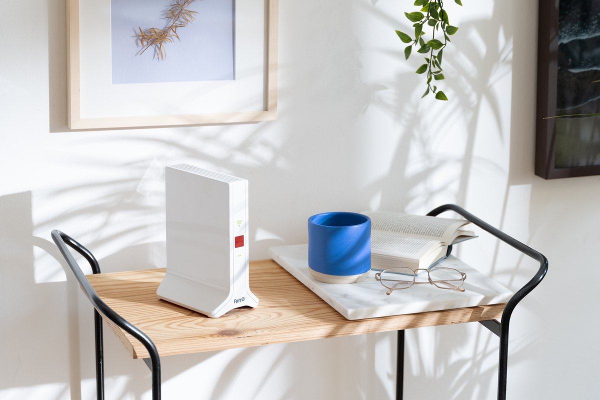 fritz_com_be's tweet image. Petit conseil : placez votre box Internet au centre de votre maison pour bénéficier d&apos;une meilleure couverture ! Ne la cachez pas à la cave ou dans un débarras. 🛜 Vous voulez surfer encore plus vite ? Alors découvrez le Wi-Fi Mesh de FRITZ !

#fritzrepeater #wifi #mesh