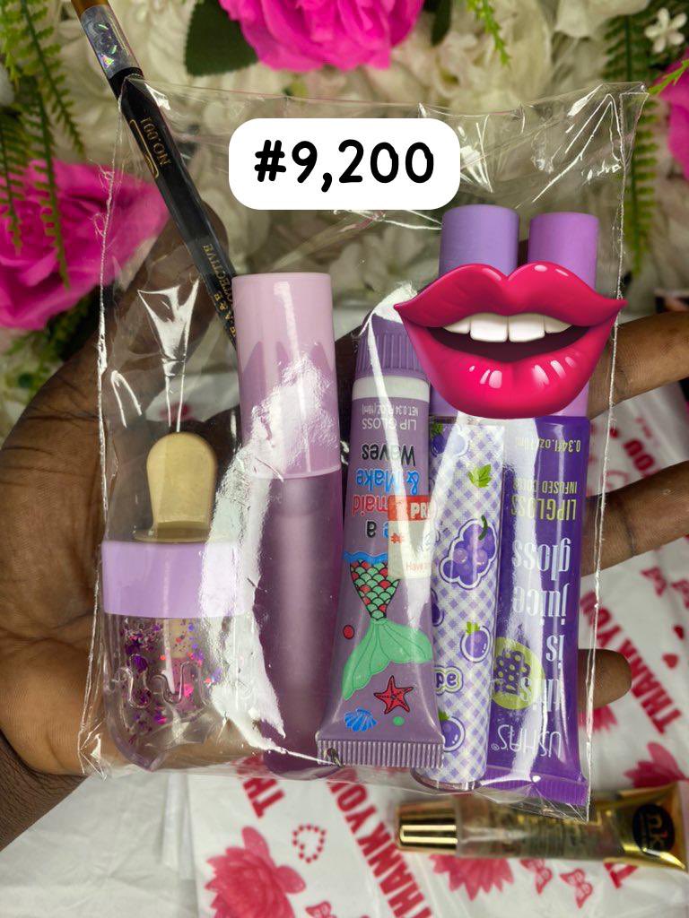 DepejuuDejokee's tweet image. Harmattan will soon be here❤️
   You need lipbalm and lipgloss for that your chapped lips 👄 so keep your lips hydrated 
     Please buy two or more from me to support my small business ❤️
Location: Sango Ota/ Lagos
  Order here: wa.me/message/W25MT4…