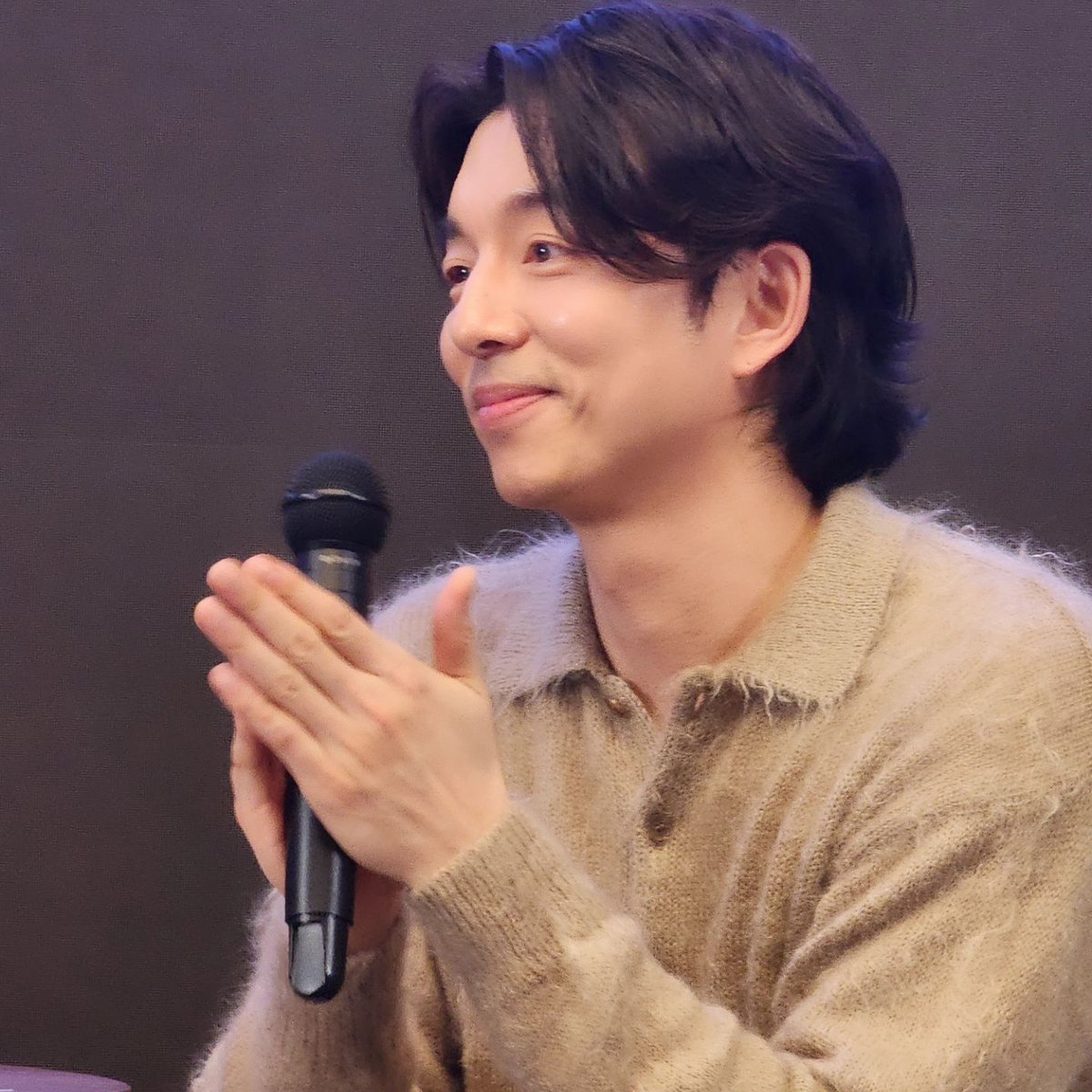 Song_with_Yan's tweet photo. #GONGYOO x #Filmotalk
🎤필모톡 2024.11.07.
Cr. rightful owner
#공유 #공유배우 #공유님 #공지철 #孔劉 #孔地哲 #꽁 #コンユ #กงยู
#Netflix #넷플릭스
#트렁크 #오징어게임 https://t.co/kndGXzc6nW