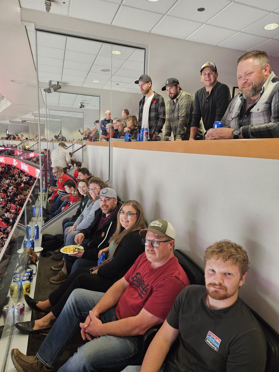 Thanks to my customers for joining me at the Chicago Blackhawks game last night 🏒